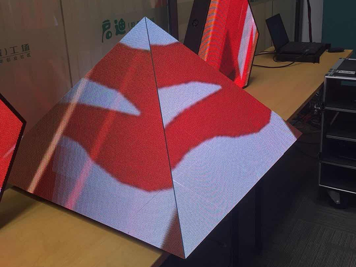 異形LED屏廠家：如何應(yīng)對(duì)市場需求的多樣性？